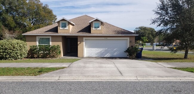 Photo - 3/2 ~ Lake View Estates ~ Corner Lot!