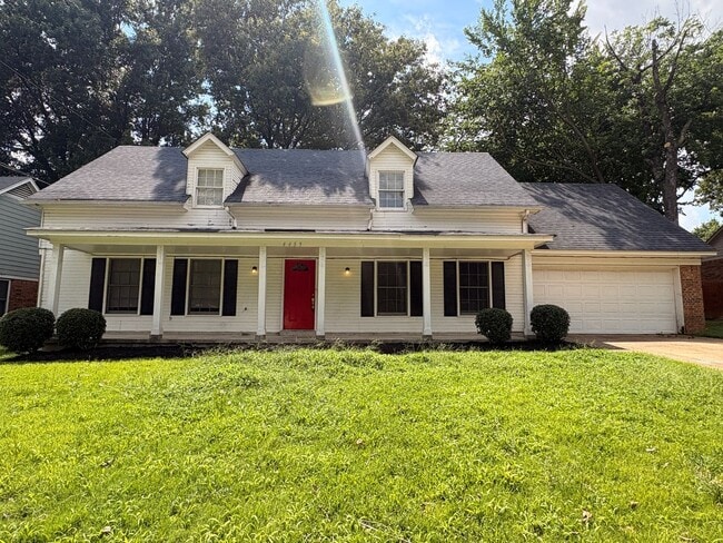 Photo - Spacious Home Freshly Painted and New Carpeted! Fully Fenced in Back Yard.
