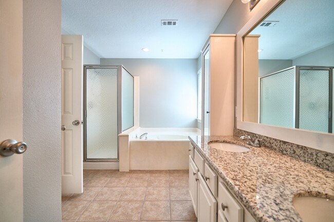Photo - 4204 Seminole Dr