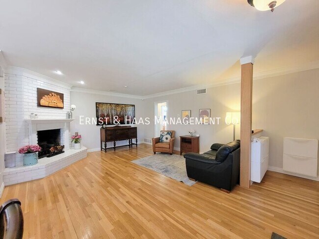 Photo - 3520 E Curry St