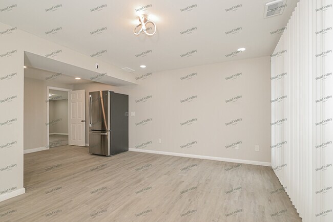 Photo - 1415 St Jean St