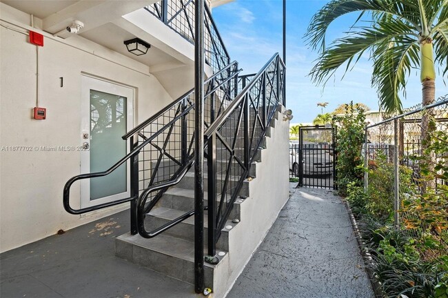 Photo - 7315 Byron Ave Unit 1