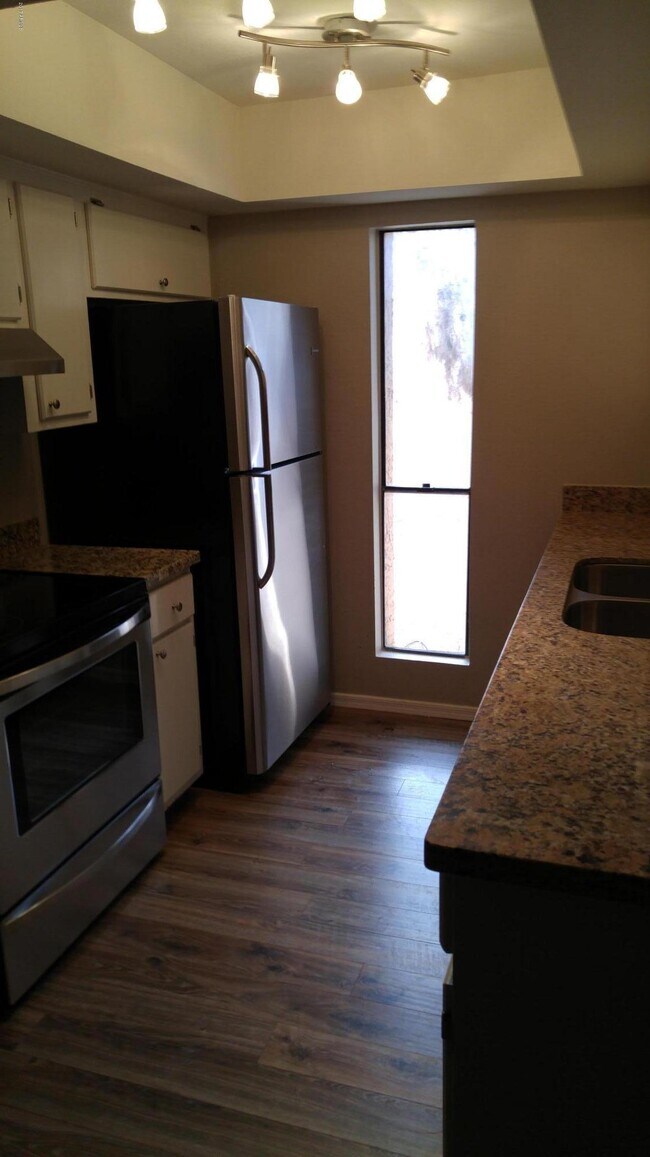 Photo - 3131 W Cochise Dr Unit 207