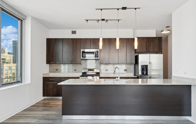 Photo - 451 W Huron St Unit 1