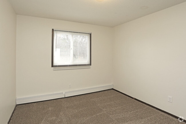 Photo - Waseca Manor