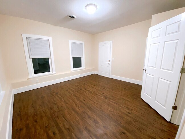 Photo - 730 Brown St Unit 730 Brown Street 3