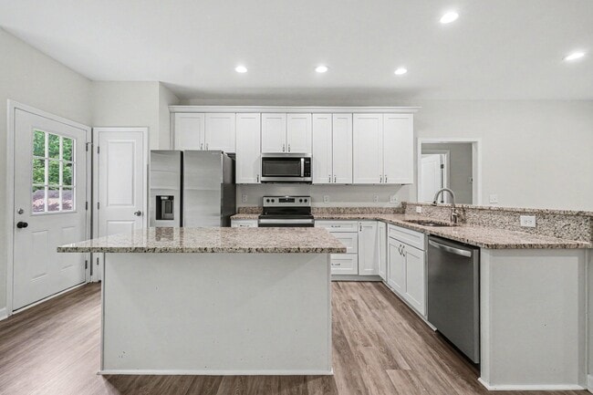 Photo - 324 N Milford Dr