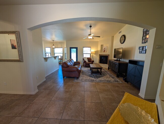 Photo - 5604 New Castle Ct
