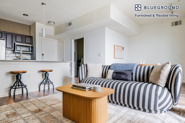 Photo - 11601 Century Oaks Terrace Unidad FL2-ID295