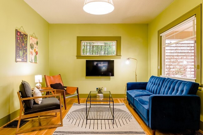 Photo - 517 NE Fargo St