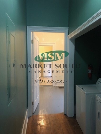 Photo - 308 E Waldburg St Unit Lower Front