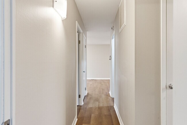 Photo - 1904 Wickham Way