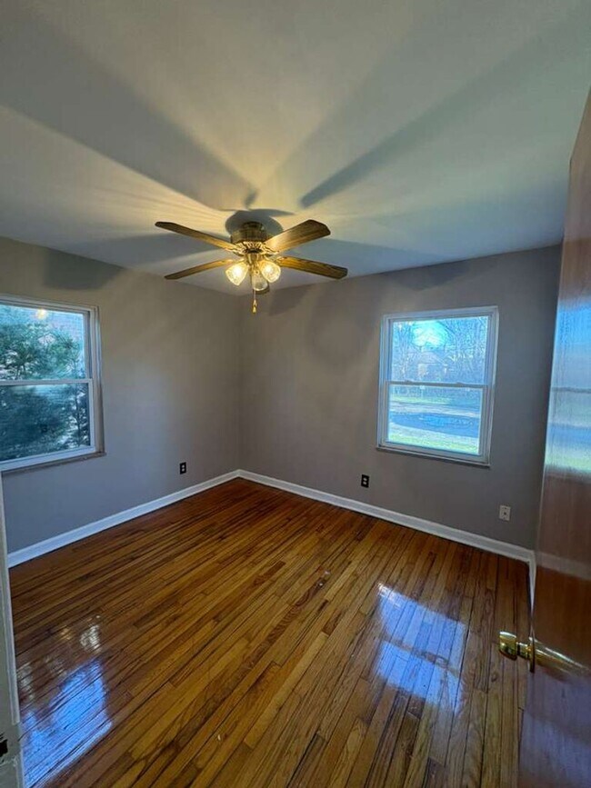 18015 Harvard Ave