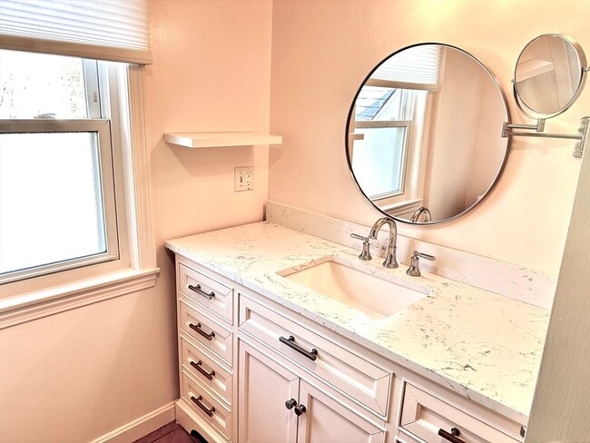 Photo - 46 High St Unit 2