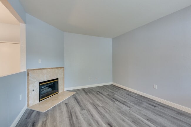 Photo - Spanish Palms a Guard Gated Community