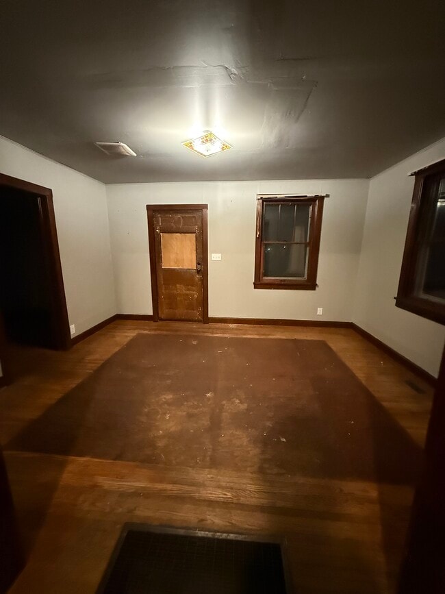 Photo - 610 E Henry St