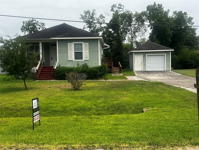 Photo - 2909 H Ave
