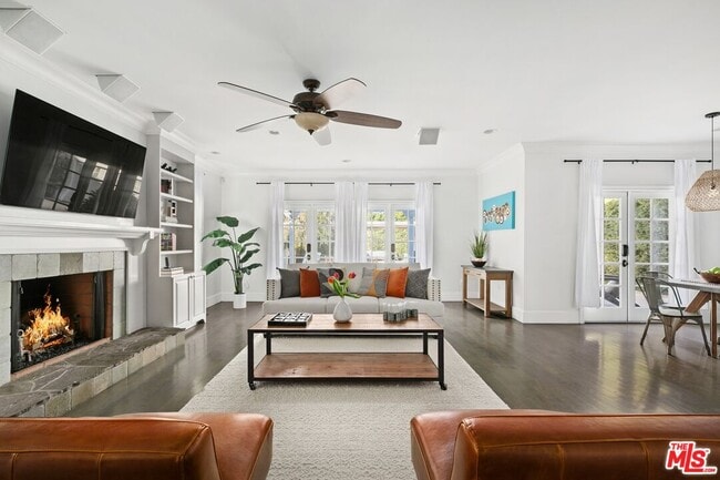 Photo - 11217 Kling St