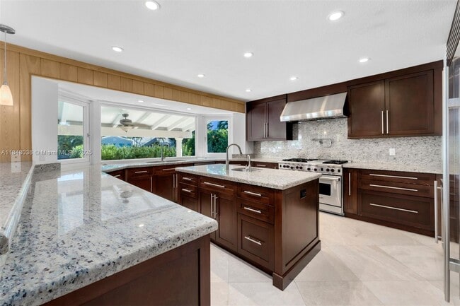 Photo - 12511 Ramiro St