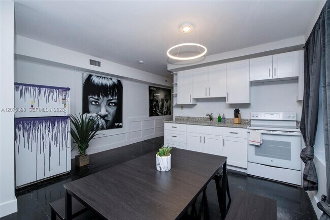 Photo - 524 NW 35th St Unit 1