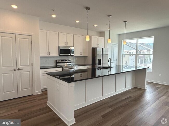 Building Photo - 709 Iron Frg Rd Unit B Rental