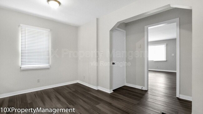 Photo - 2909 Sullivant Ave