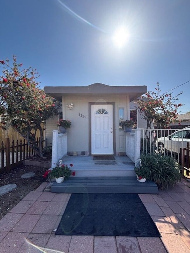 Building Photo - Oceano Gem! 2BR/2BA + Bonus Room, Private Patio & Extra Storage