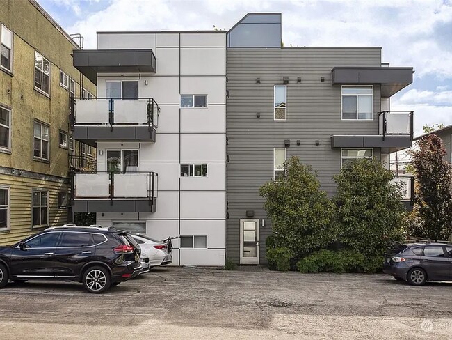 Junior Apartments