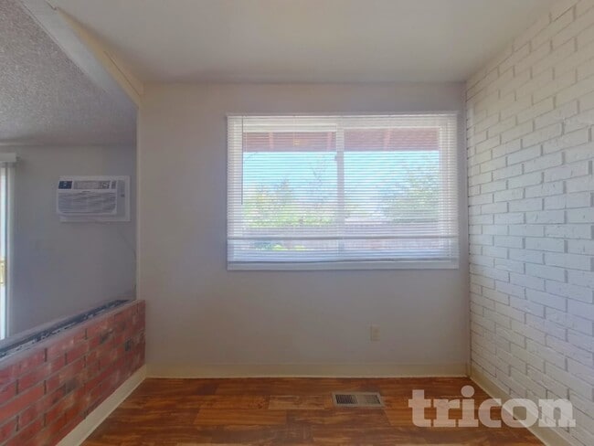 Photo - 3670 Renee Way