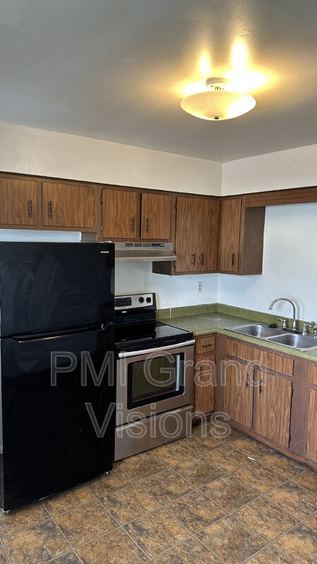 Photo - 1616 University Dr Condo