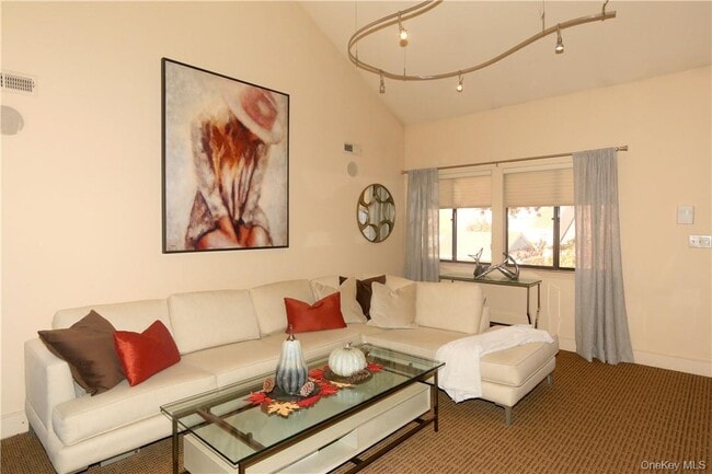 Photo - 62 Fox Run
