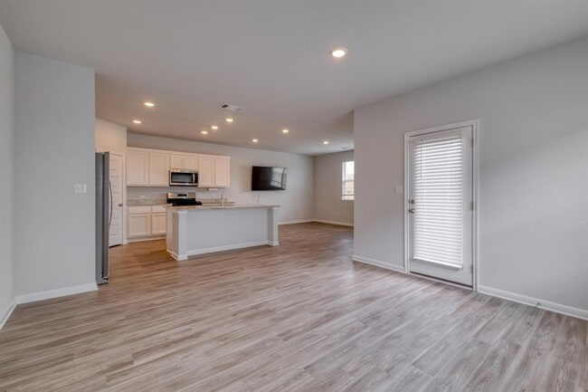 Photo - 128 Checkers Cv