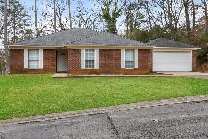 Photo - 2009 Cedarhurst Dr