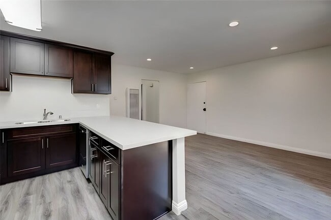 Photo - 278 E Washington Blvd Unidad 1