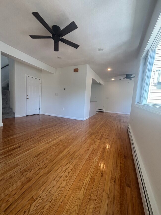 Photo - 33 Appleton St Unit 2