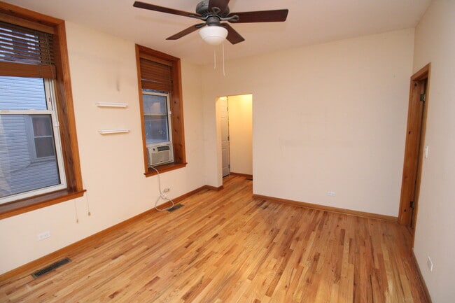 Photo - 1852 W Thomas St Unit CH1