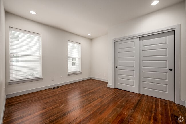 1BR, 1BA - 550SF - Bedroom