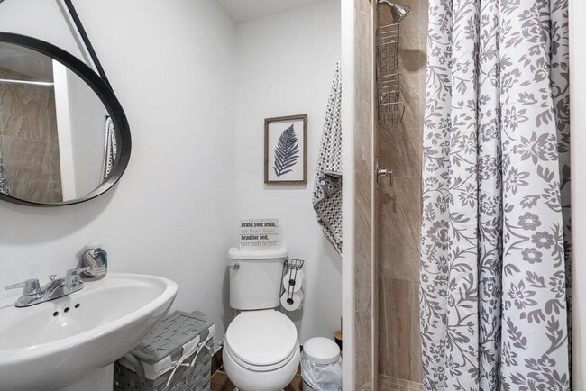 Photo - 1401 Mystic Ct Unit 1-Bedroom Guesthouse