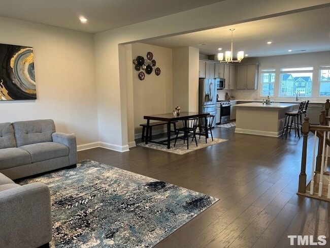 Photo - 822 Amley Pl