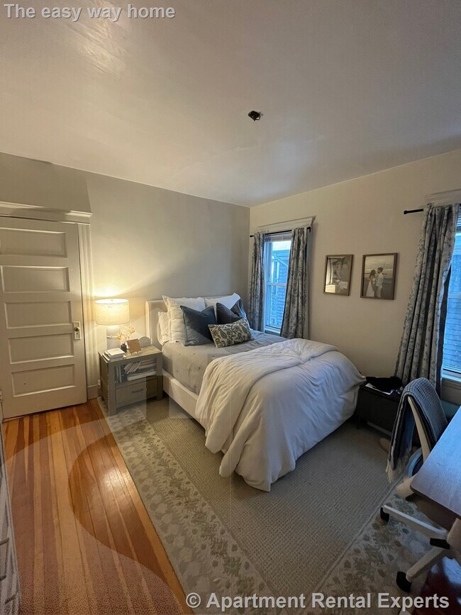 24 Central Rd Unit 2