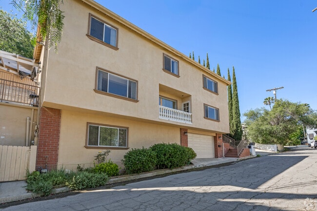 Building Photo - 3962 Oakfield Dr Rental