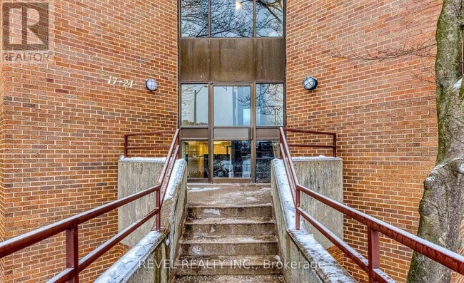 Photo - 2035 South Millway