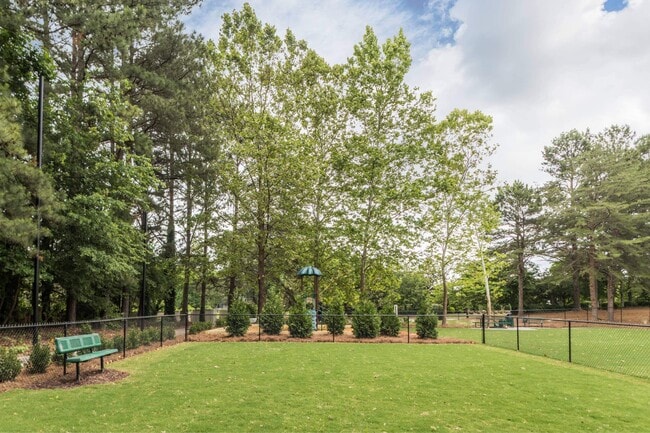 Crestmont Apartment Homes