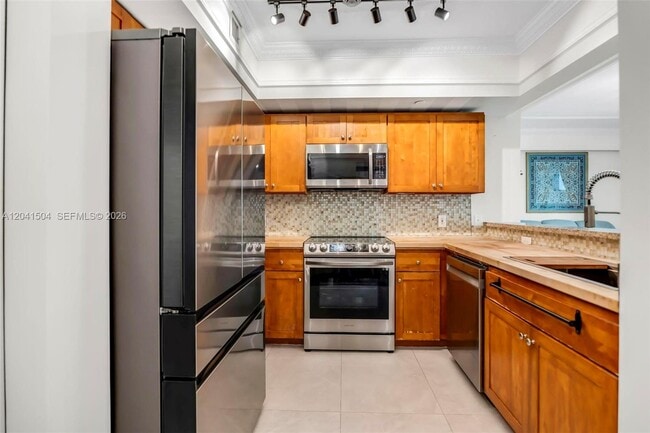 Photo - 1723 SW 2nd Ave Unit 607
