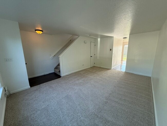 Photo - TLD184 Unit 164