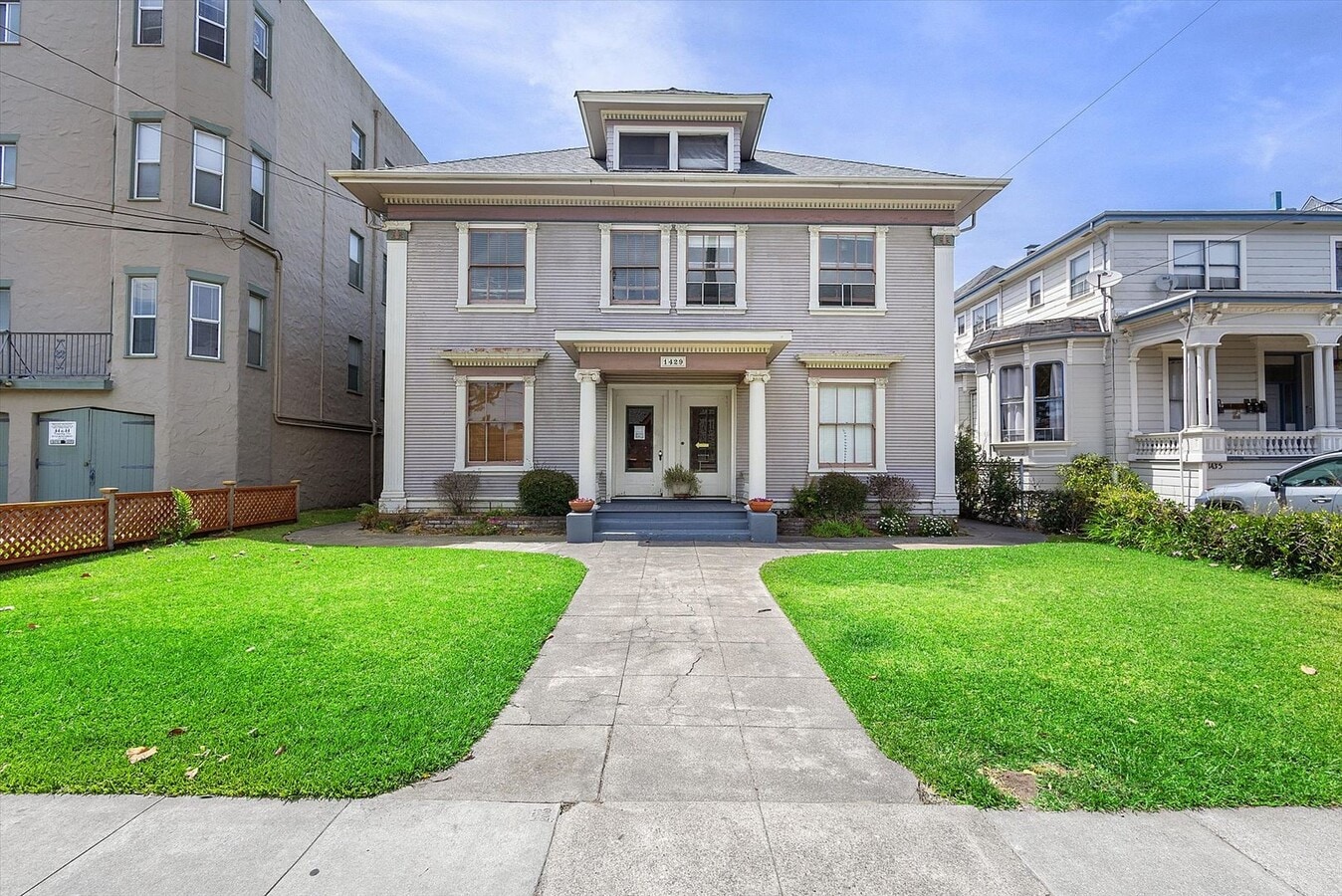 Photo - 1429 Grand St