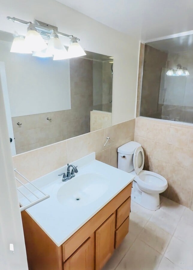 Photo - 1823 Armour Ln Unit B