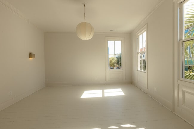 Photo - 82 Wentworth St Unit C