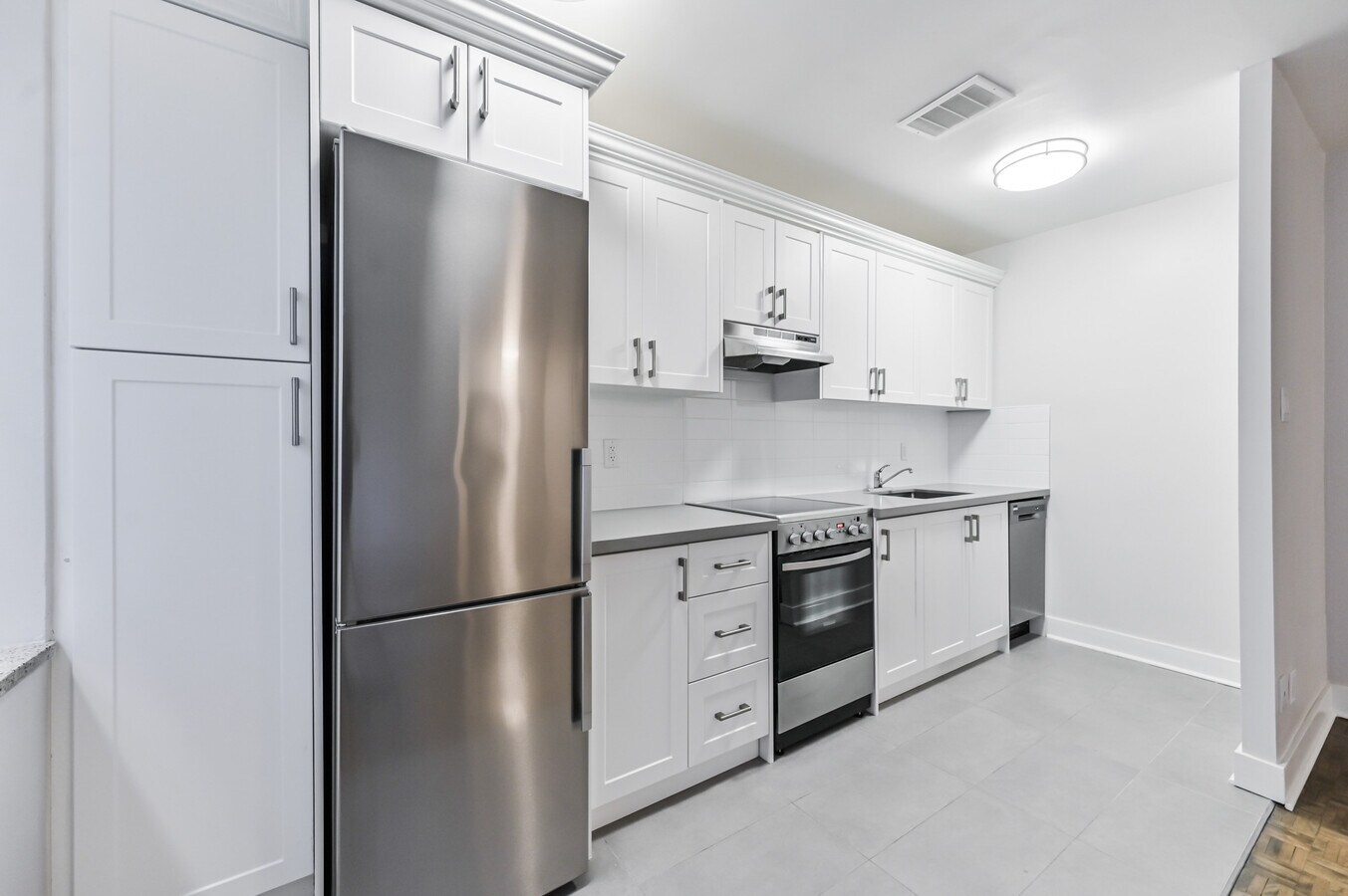 Photo - 151 St George St Unit 00302