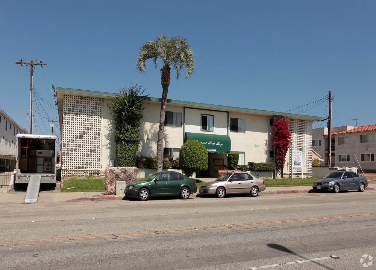 Diamond Head Plaza - Diamond Head Plaza